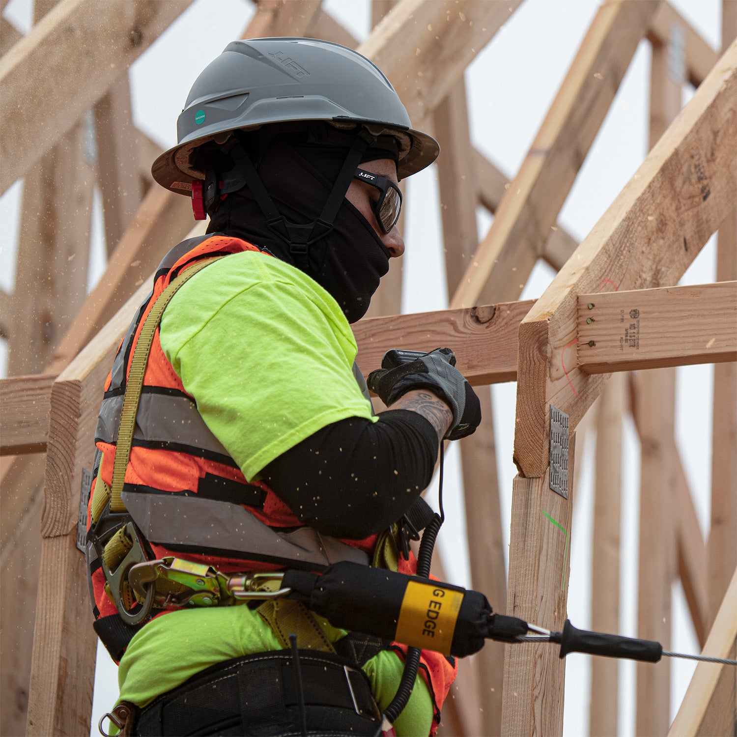 Radix Full Brim Non-vented with Twiceme - LIFT Safety